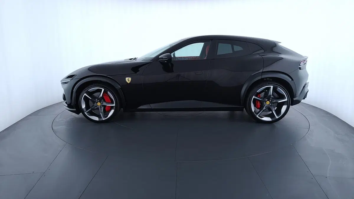 Ferrari Purosangue usata a Perugia (8)