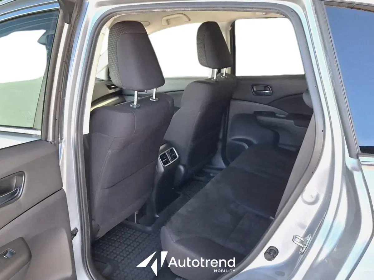 Honda CR-V usata a Bari (17)