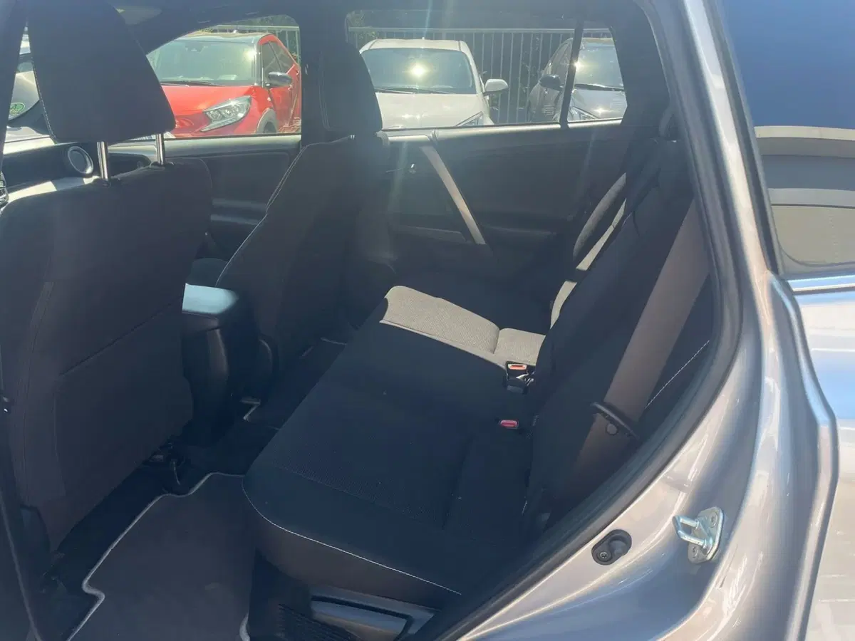 Toyota Rav4 usata a Piacenza (10)
