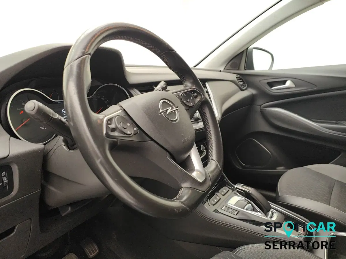 Opel Grandland X usata a Como (8)