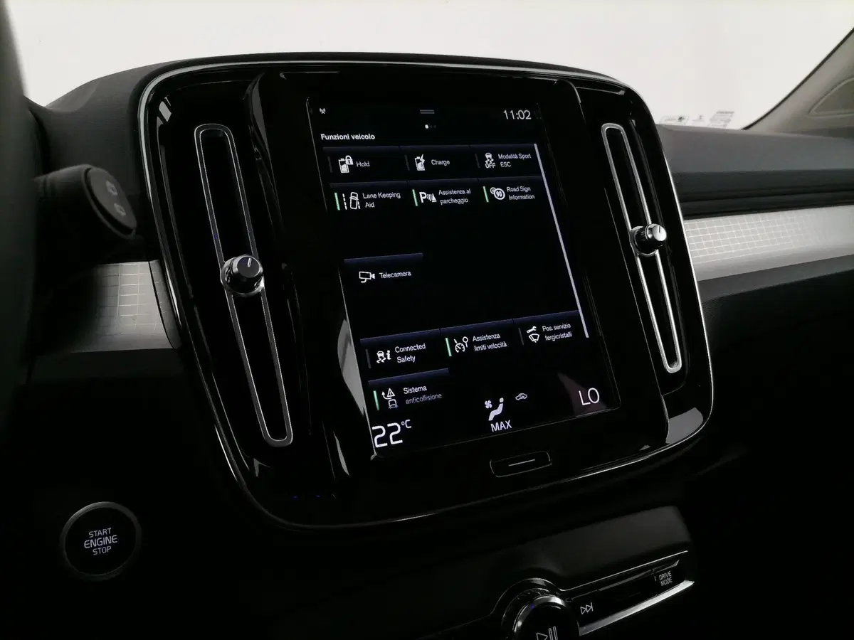 VOLVO Veicoli Commerciali XC40 usata a Roma (20)