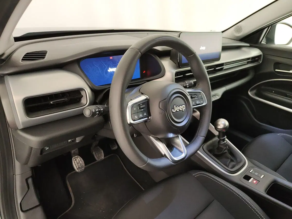 Jeep Avenger usata a Caserta (20)
