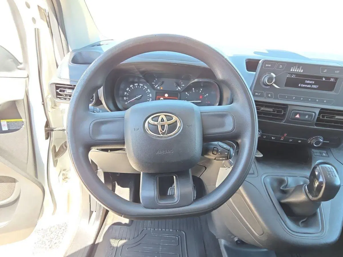 Toyota Proace City Furgone usata a Ragusa (8)