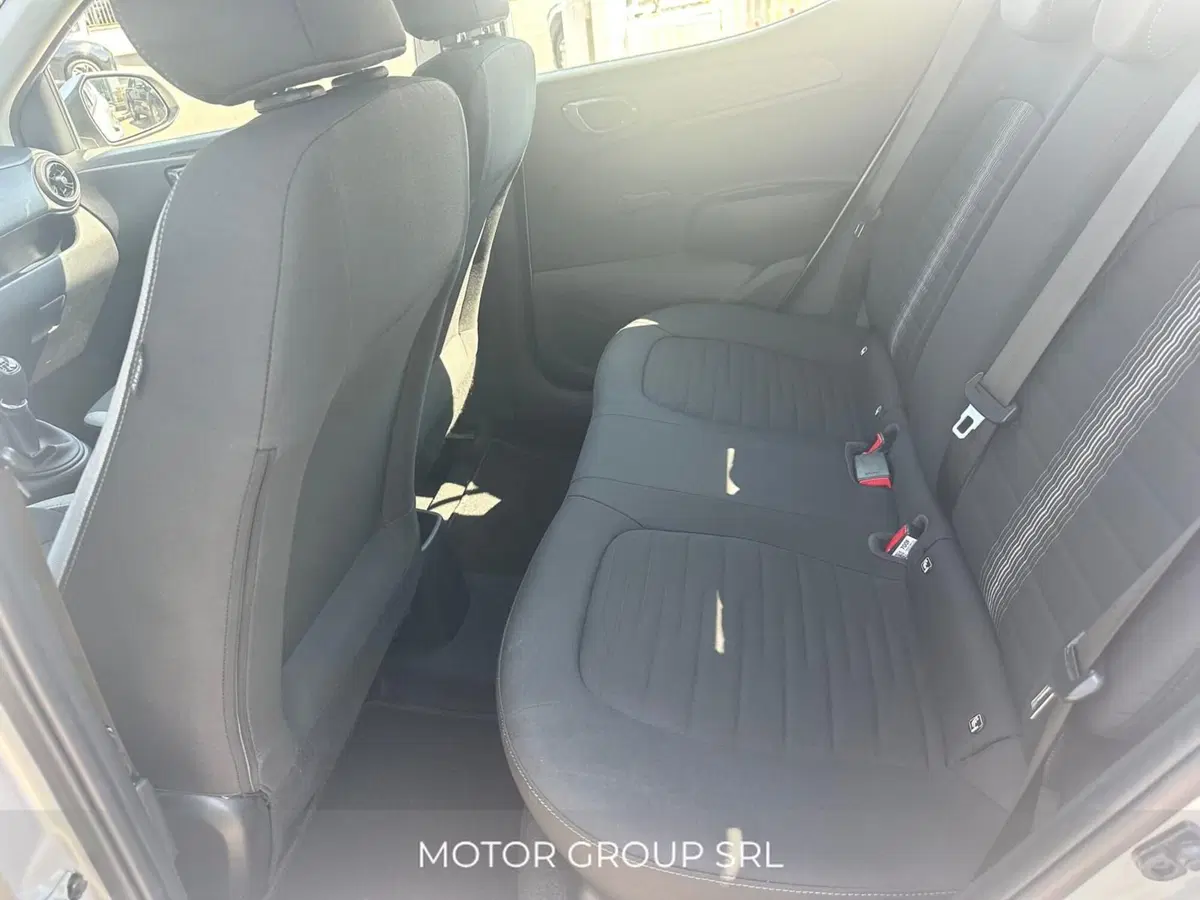 Hyundai i10 usata a Napoli (10)
