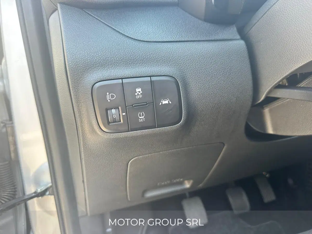 Hyundai i10 usata a Napoli (16)