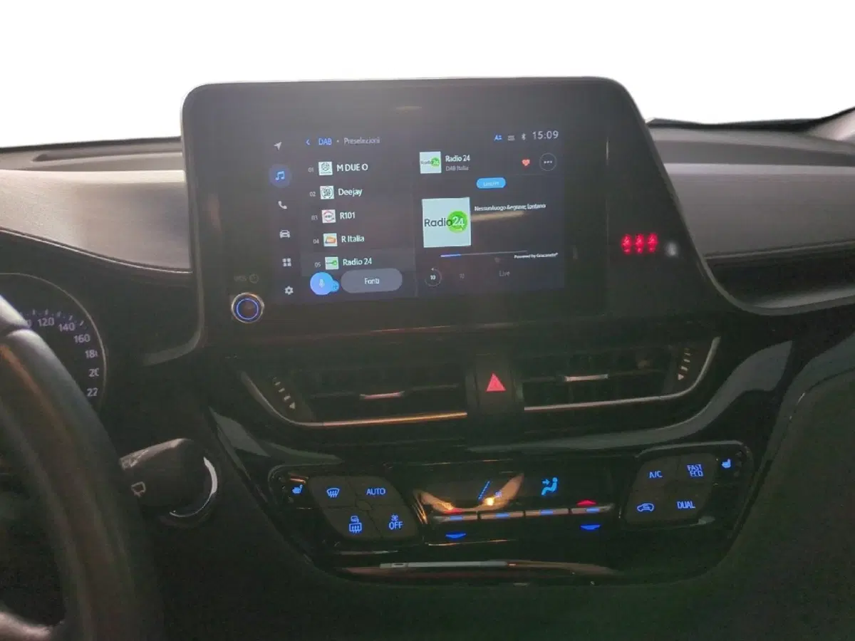 Toyota Toyota C-HR usata a Milano (13)