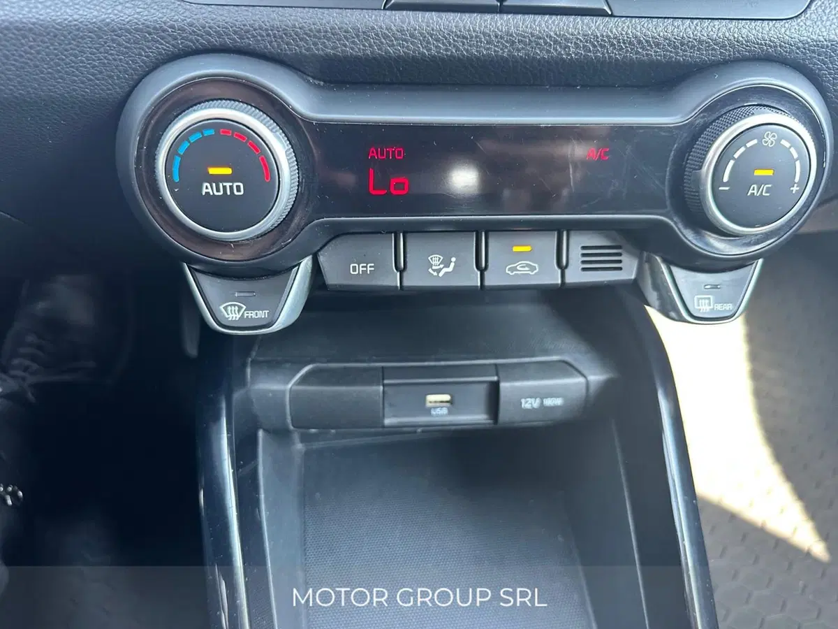Kia Stonic usata a Napoli (19)