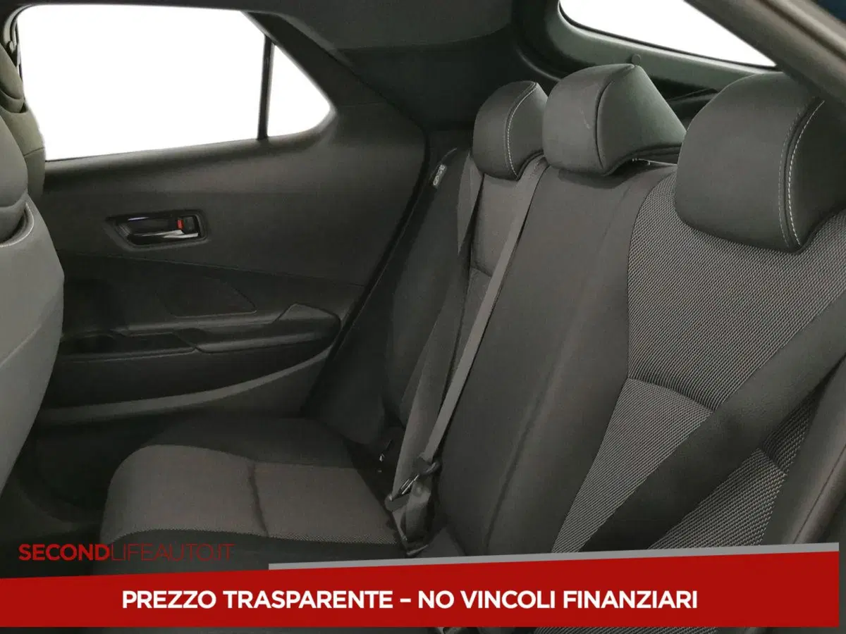 Toyota Toyota C-HR usata a Chieti (15)