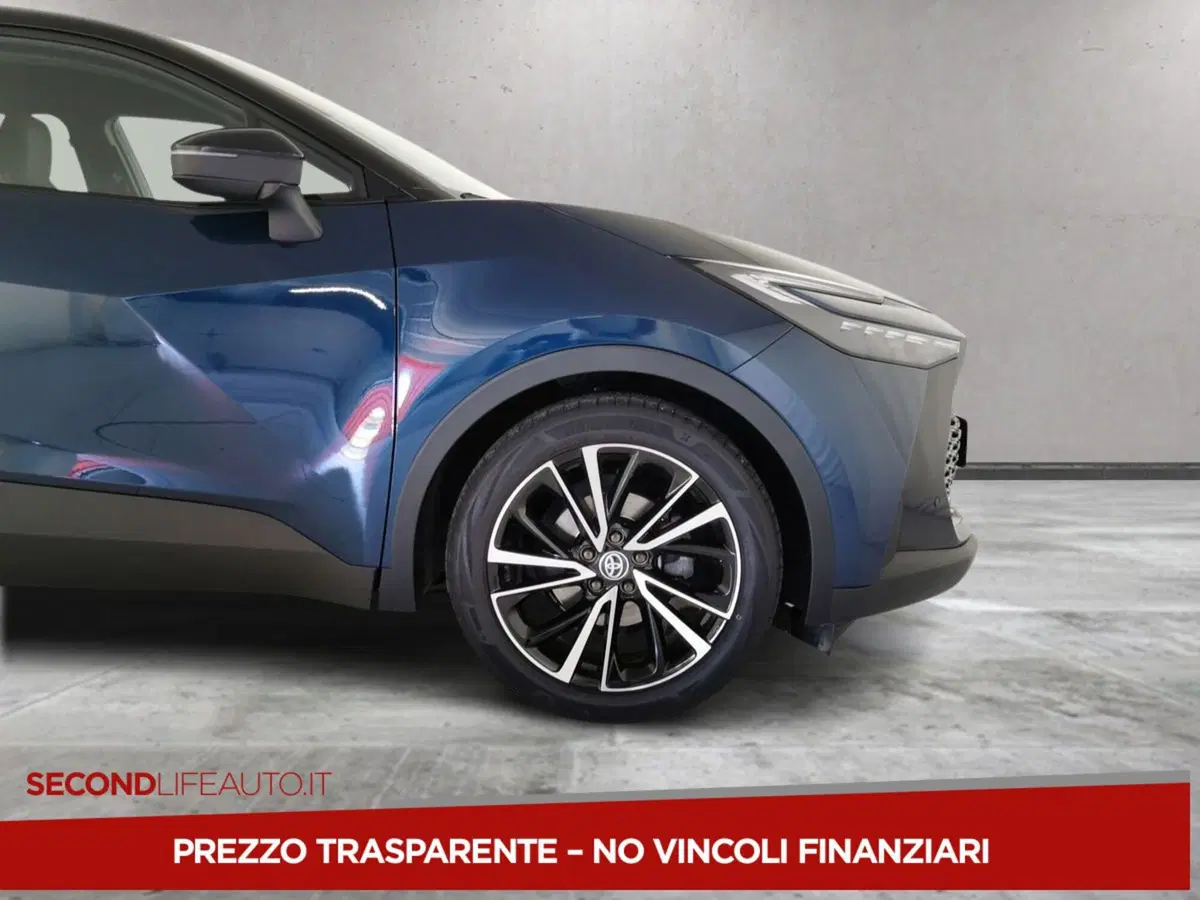 Toyota Toyota C-HR usata a Chieti (5)
