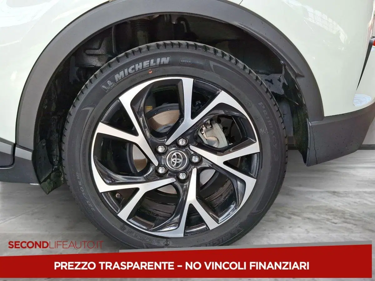 Toyota Toyota C-HR usata a Roma (15)