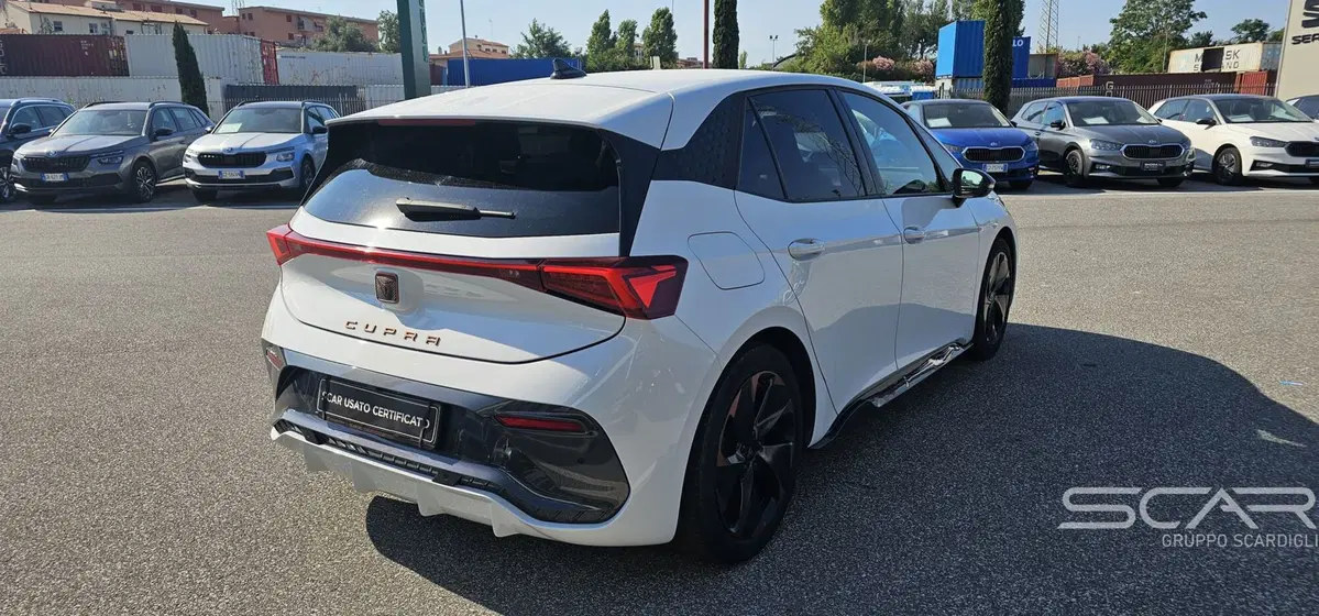 Cupra Born usata a Livorno (5)