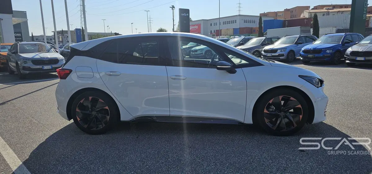 Cupra Born usata a Livorno (6)