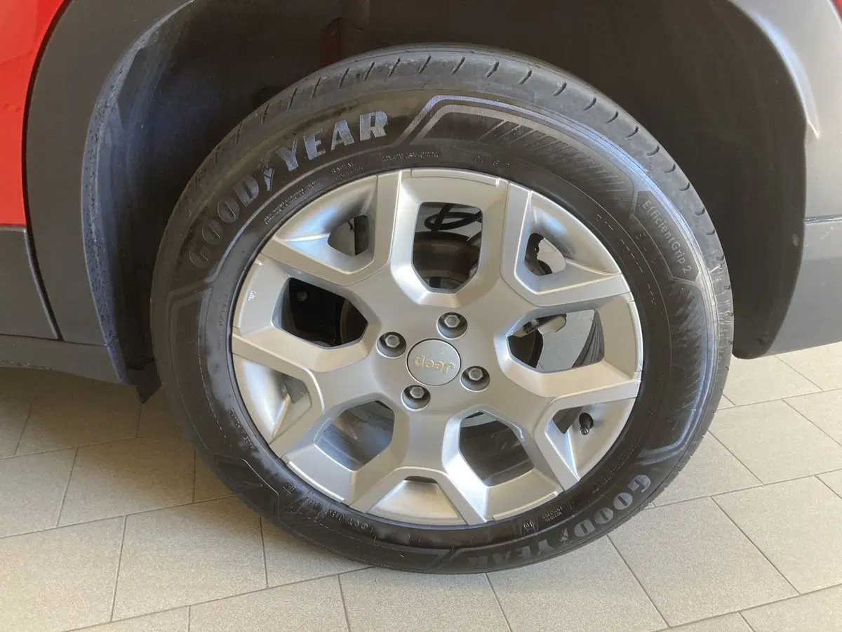 Jeep Avenger usata a Pavia (19)