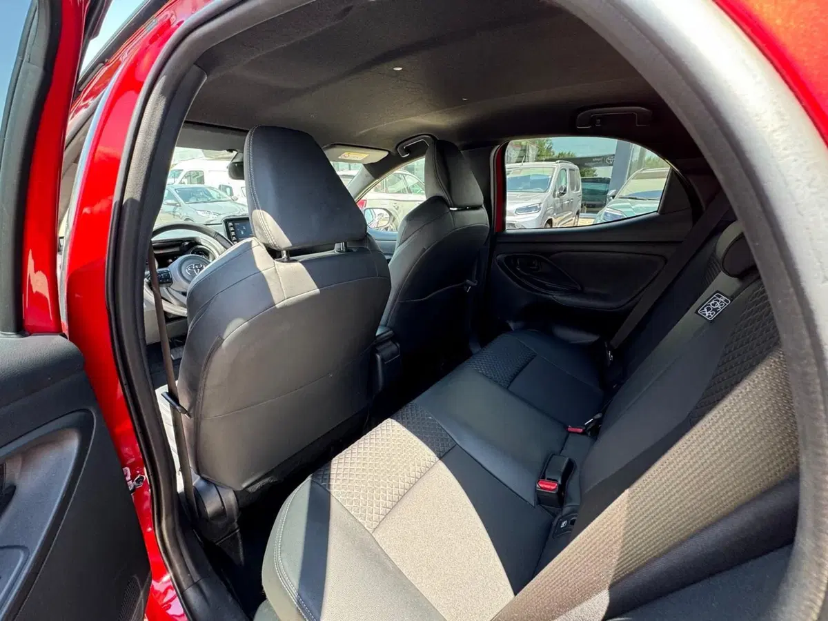 Toyota Yaris usata a Modena (14)