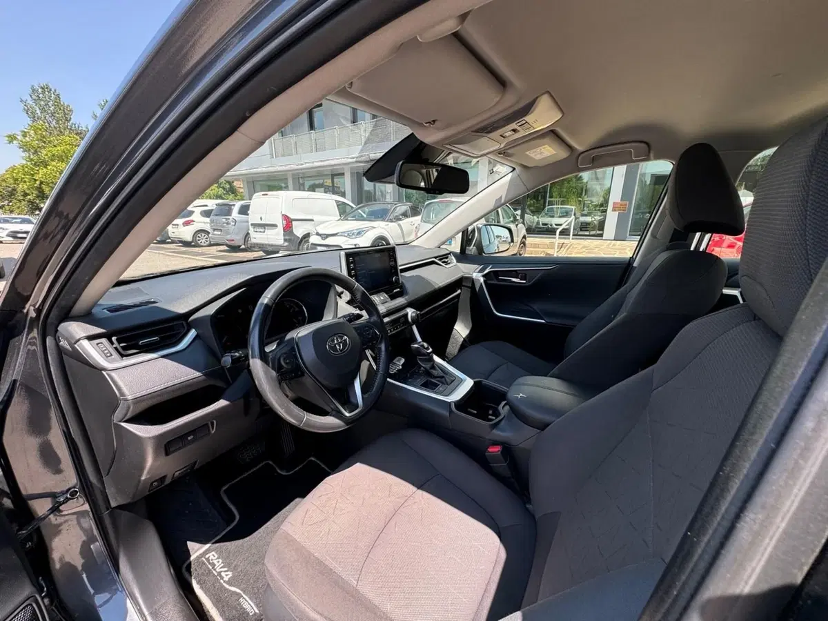 Toyota Rav4 usata a Modena (12)