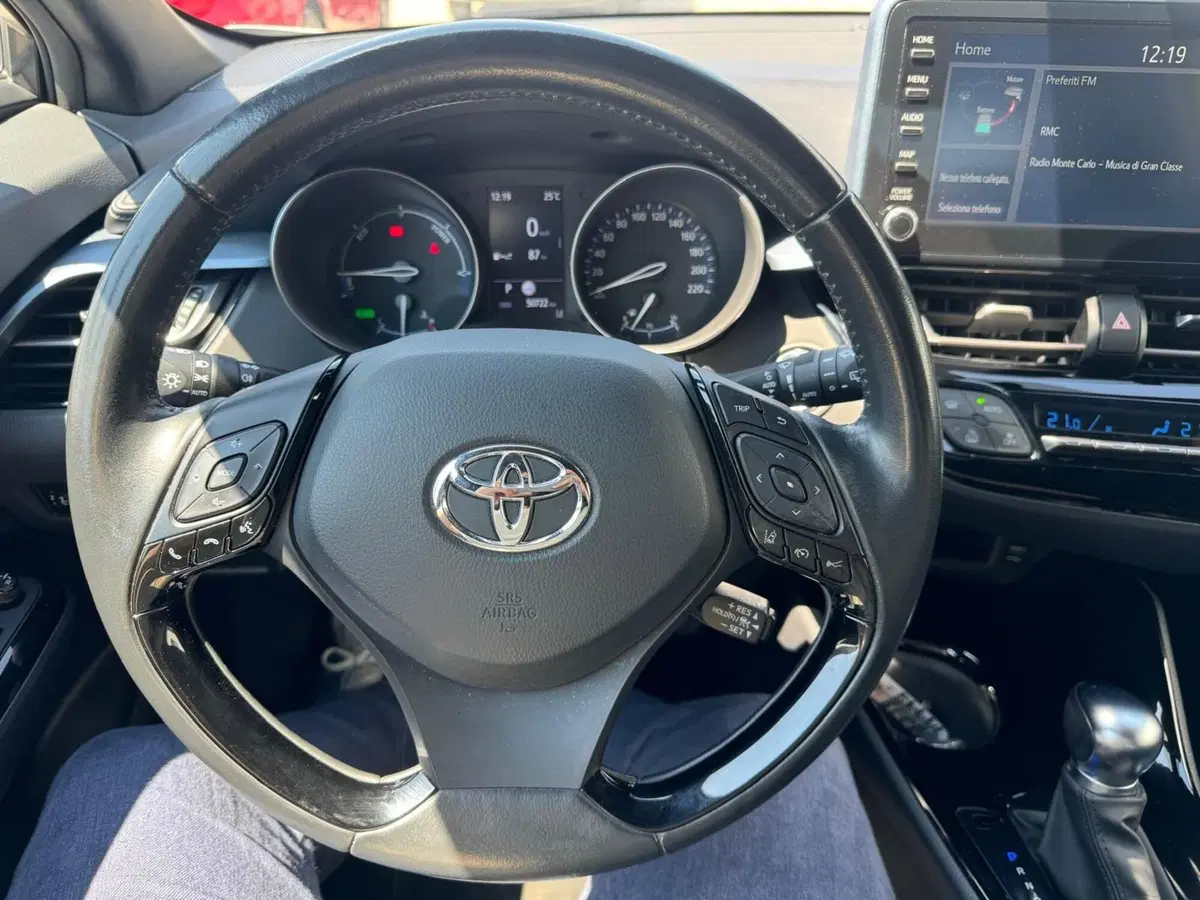Toyota Toyota C-HR usata a Modena (11)