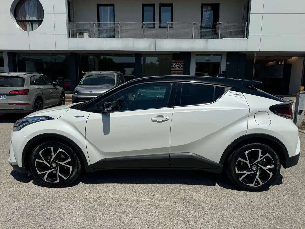 Toyota Toyota C-HR usata a Modena (9)