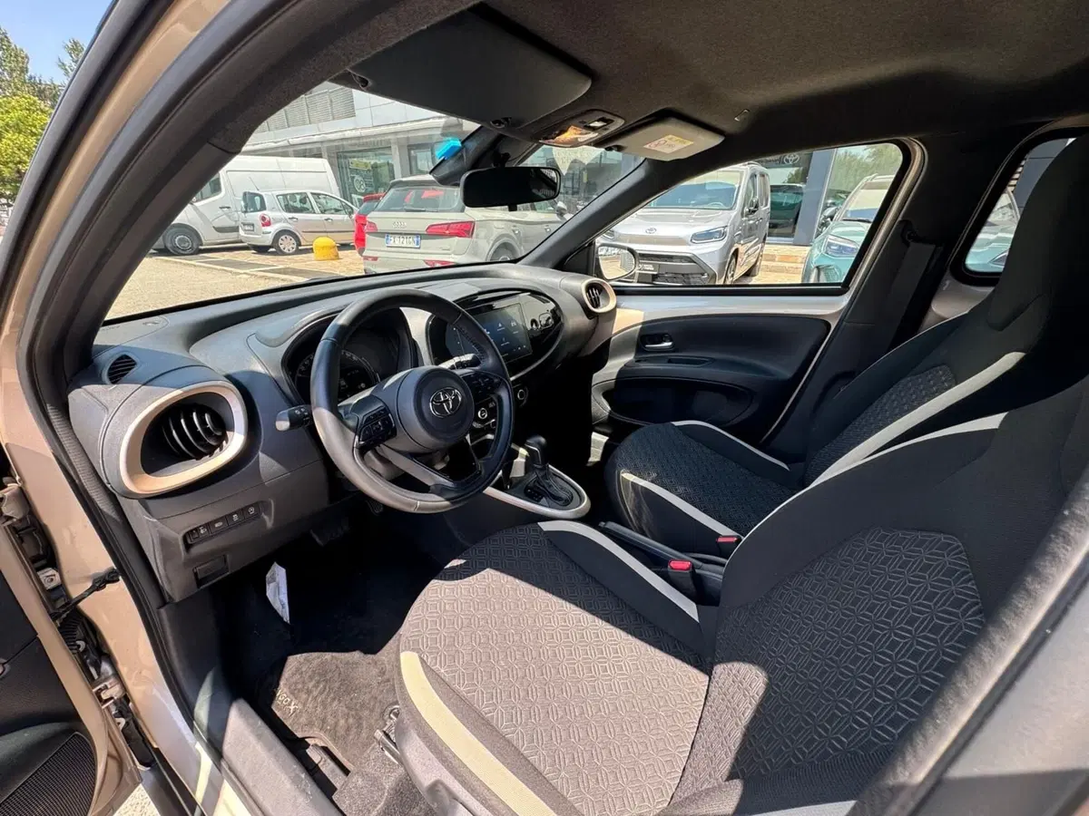 Toyota Aygo X usata a Modena (12)