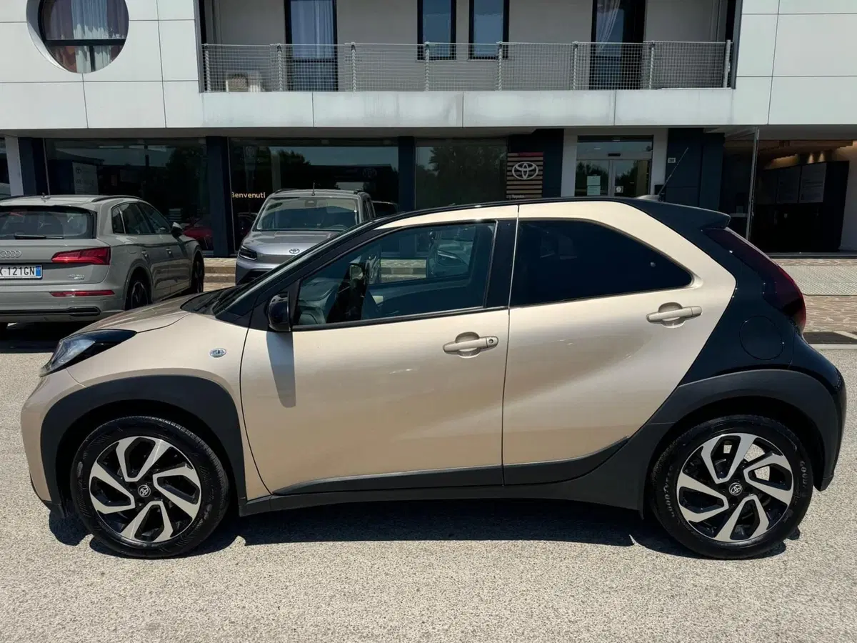 Toyota Aygo X usata a Modena (9)