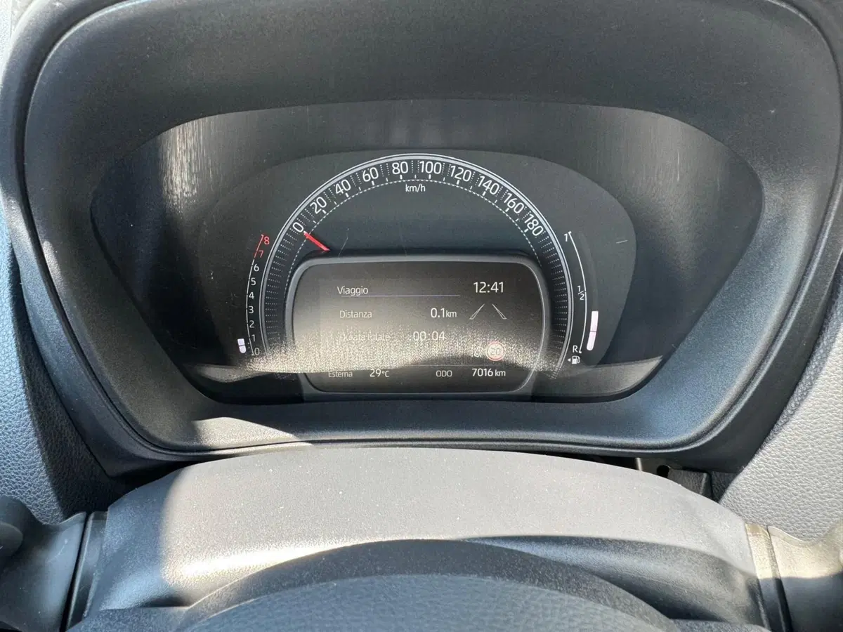 Toyota Aygo X usata a Modena (9)