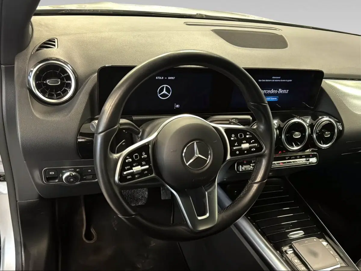 Mercedes-Benz GLA SUV usata a Siena (11)