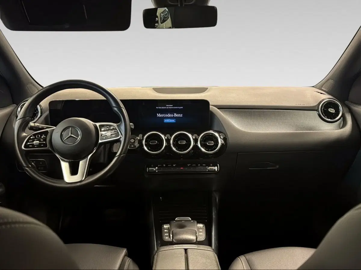 Mercedes-Benz GLA SUV usata a Siena (12)