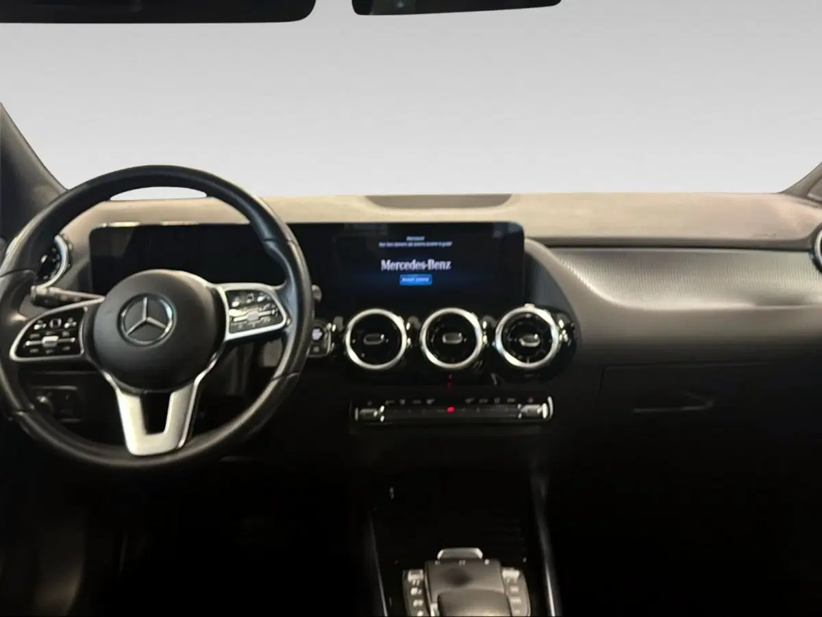 Mercedes-Benz GLA SUV usata a Siena (13)