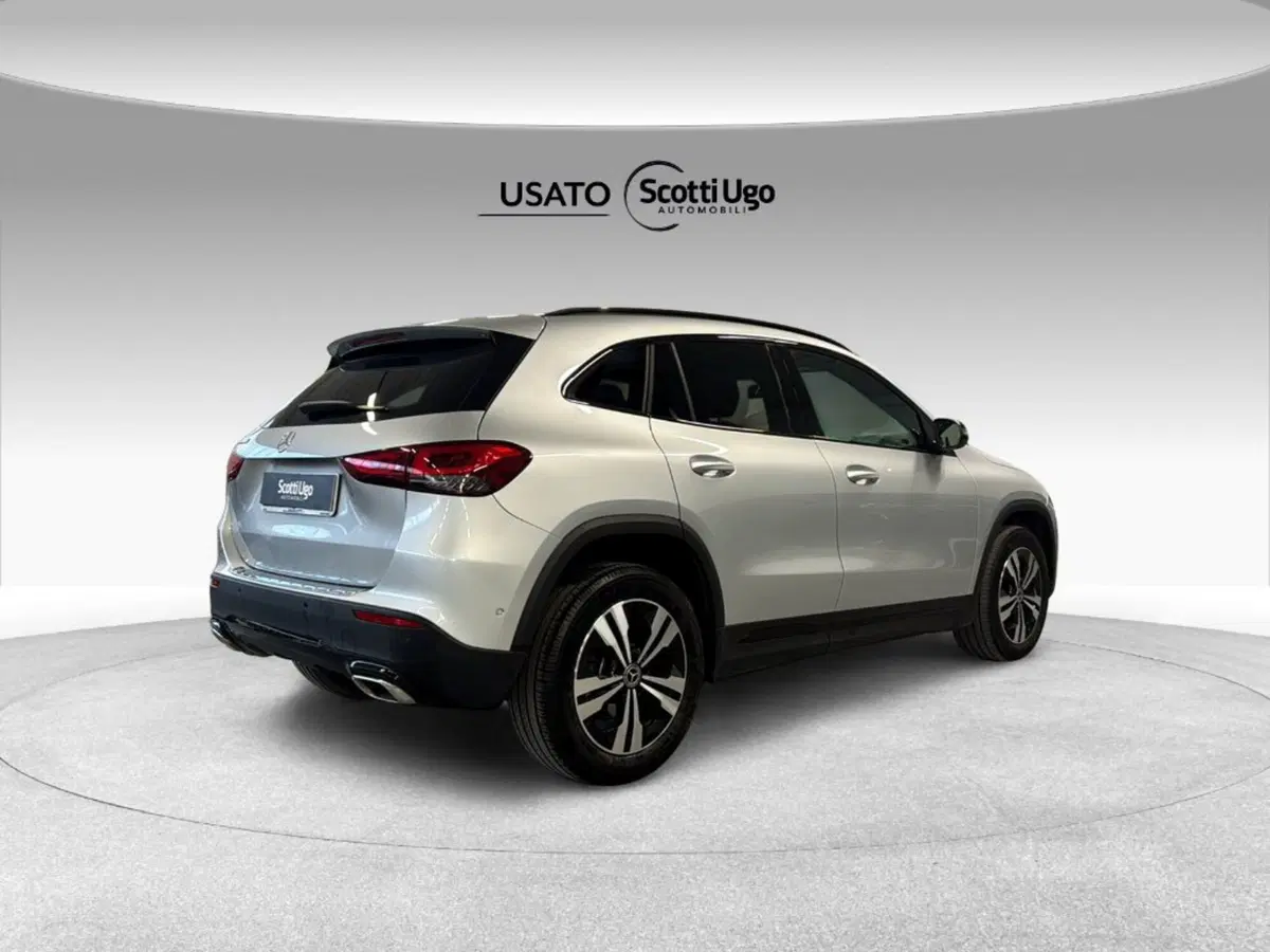Mercedes-Benz GLA SUV usata a Siena (5)