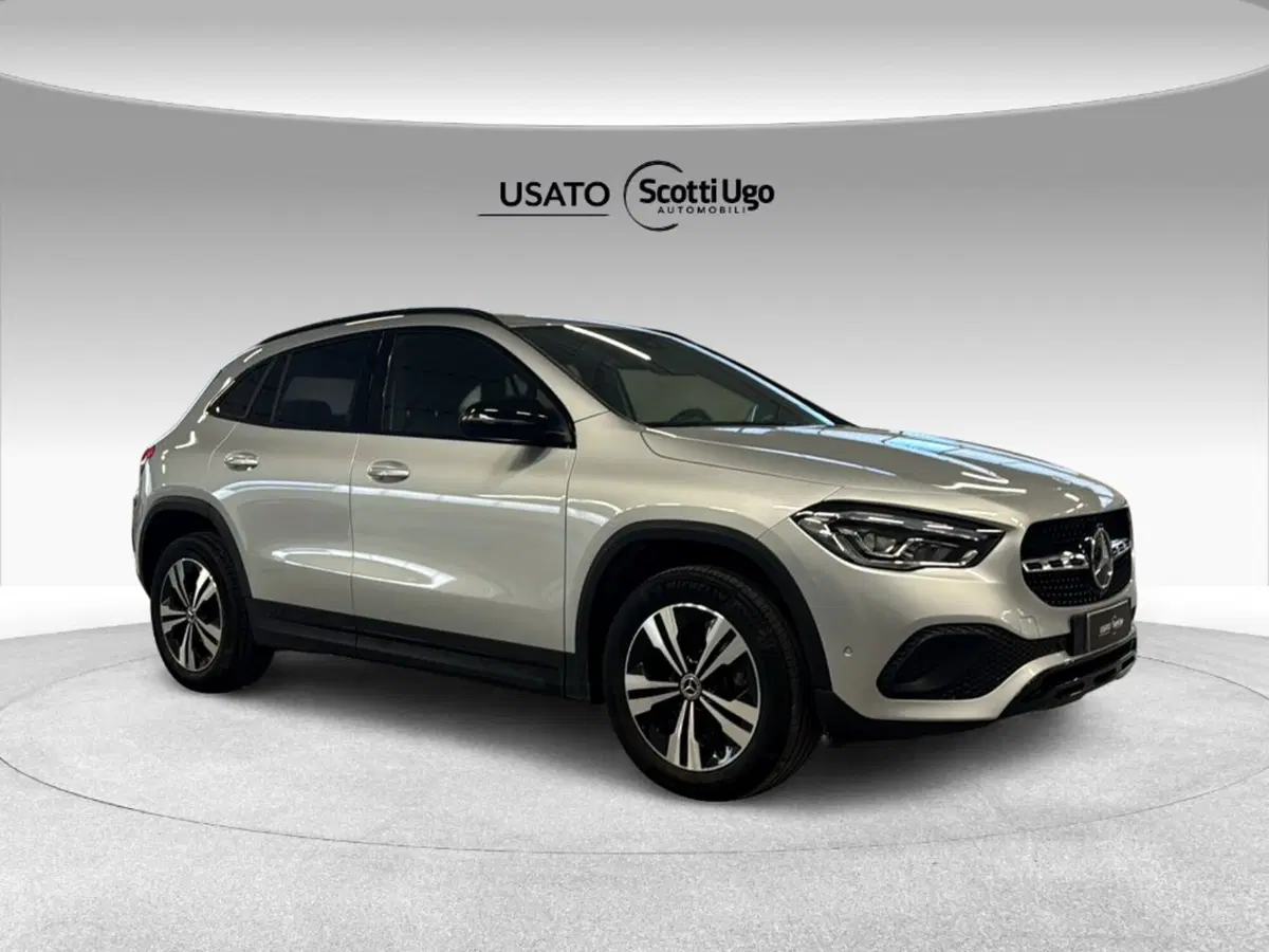 Mercedes-Benz GLA SUV usata a Siena (7)