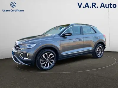 Volkswagen T-Roc 1.5 TSI ACT DSG Style BlueMotion Technology del 2023 usata a Imola