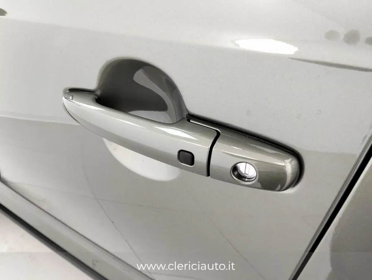Suzuki Ignis usata a Como (18)