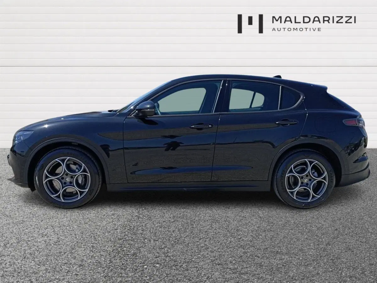 Alfa Romeo Stelvio usata a Foggia (5)