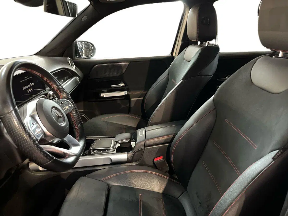 Mercedes-Benz GLB usata a Bari (7)