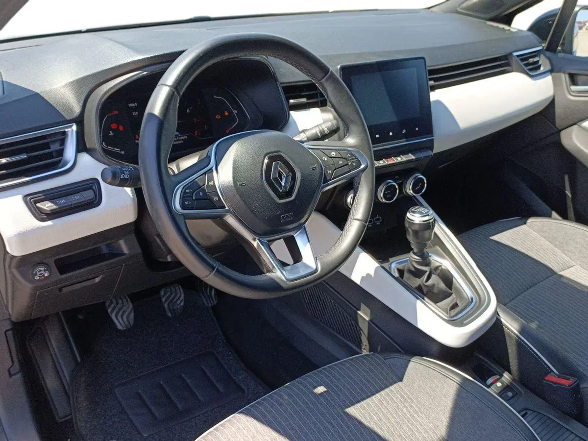 Renault Clio usata a Bari (10)