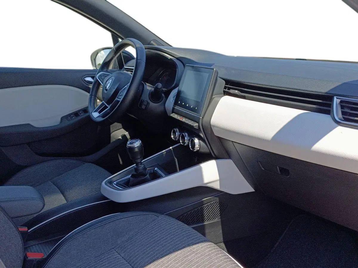 Renault Clio usata a Bari (9)