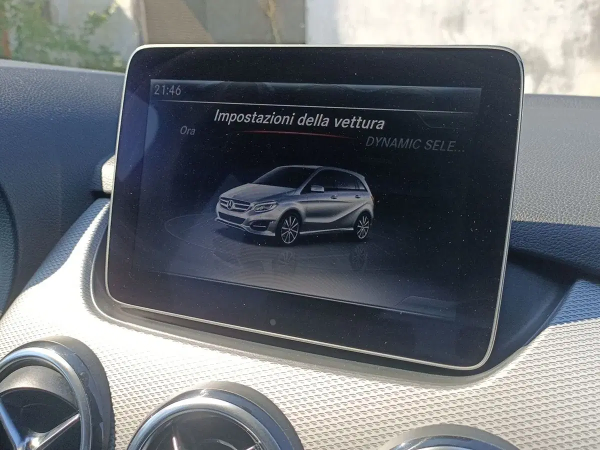 Mercedes-Benz Classe B usata a Bari (9)