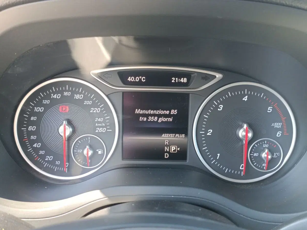 Mercedes-Benz Classe B usata a Bari (10)