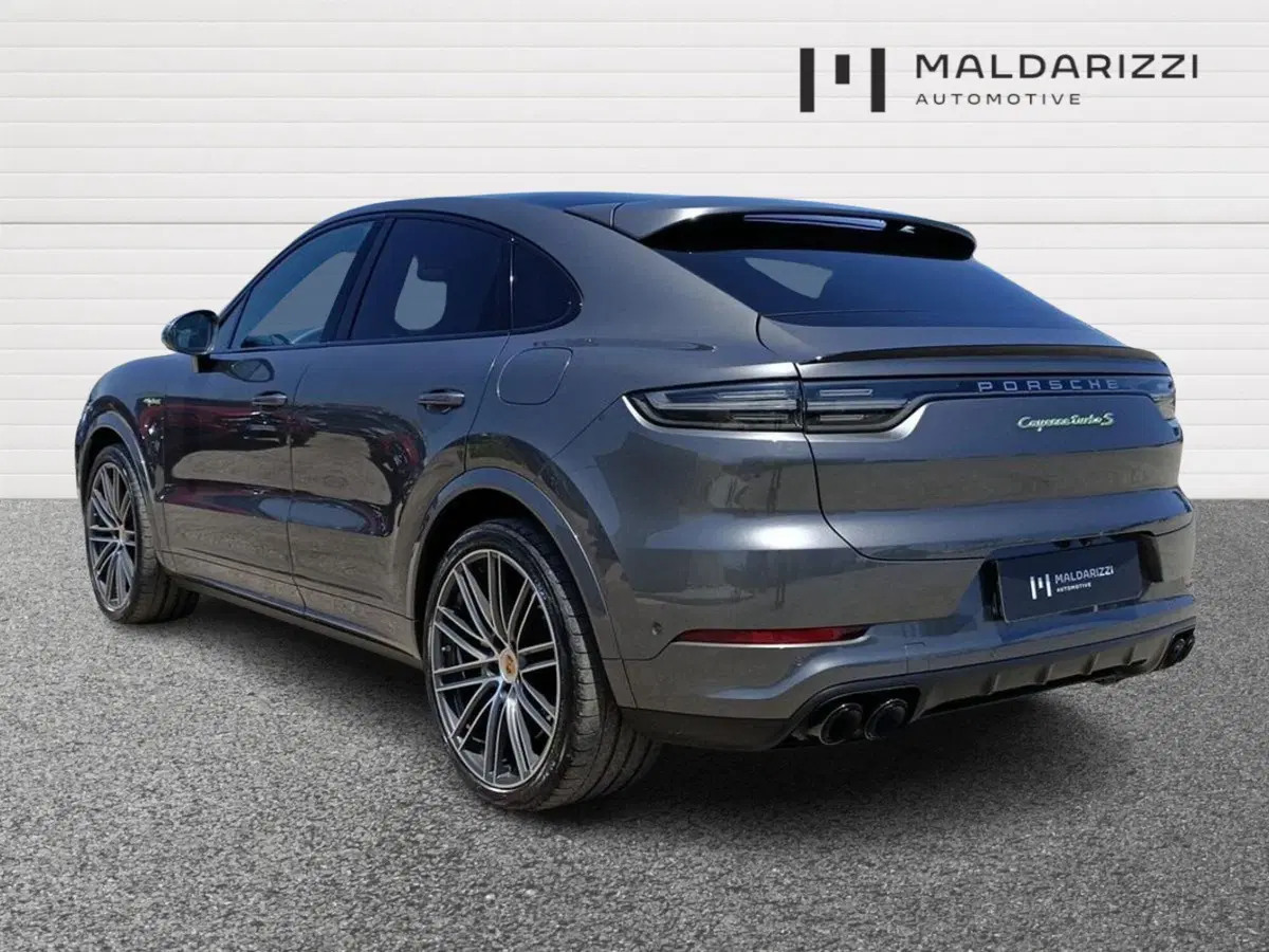 Porsche Cayenne Coupé usata a Bari (4)