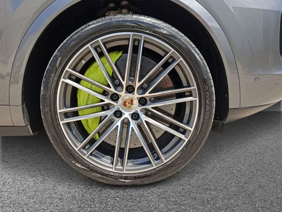 Porsche Cayenne Coupé usata a Bari (5)