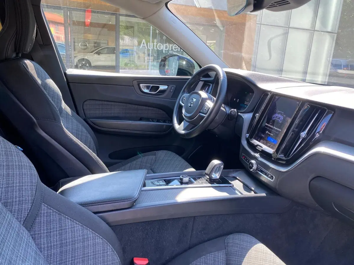 Volvo XC60 usata a Como (5)
