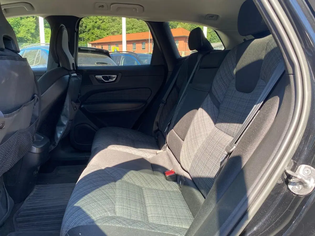 Volvo XC60 usata a Como (7)