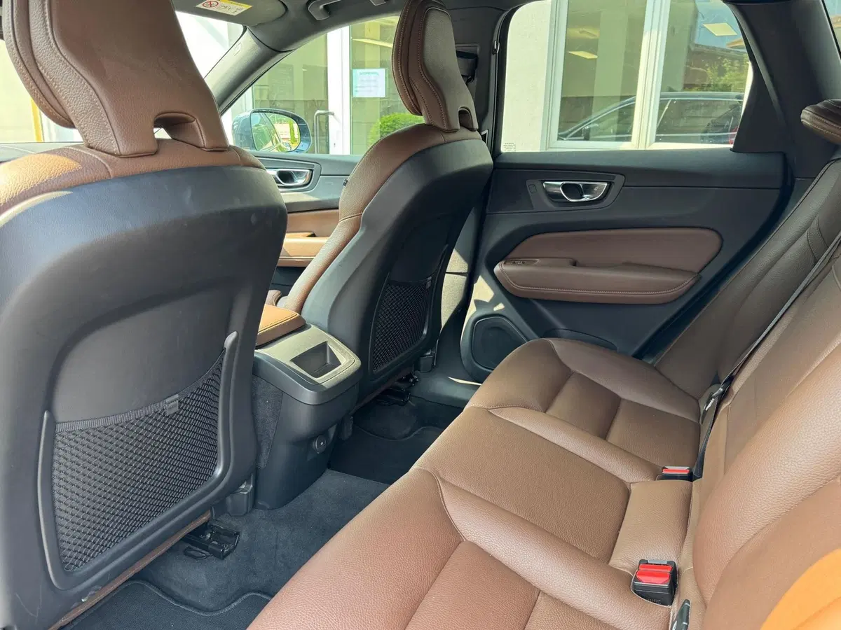 Volvo XC60 usata a Como (10)