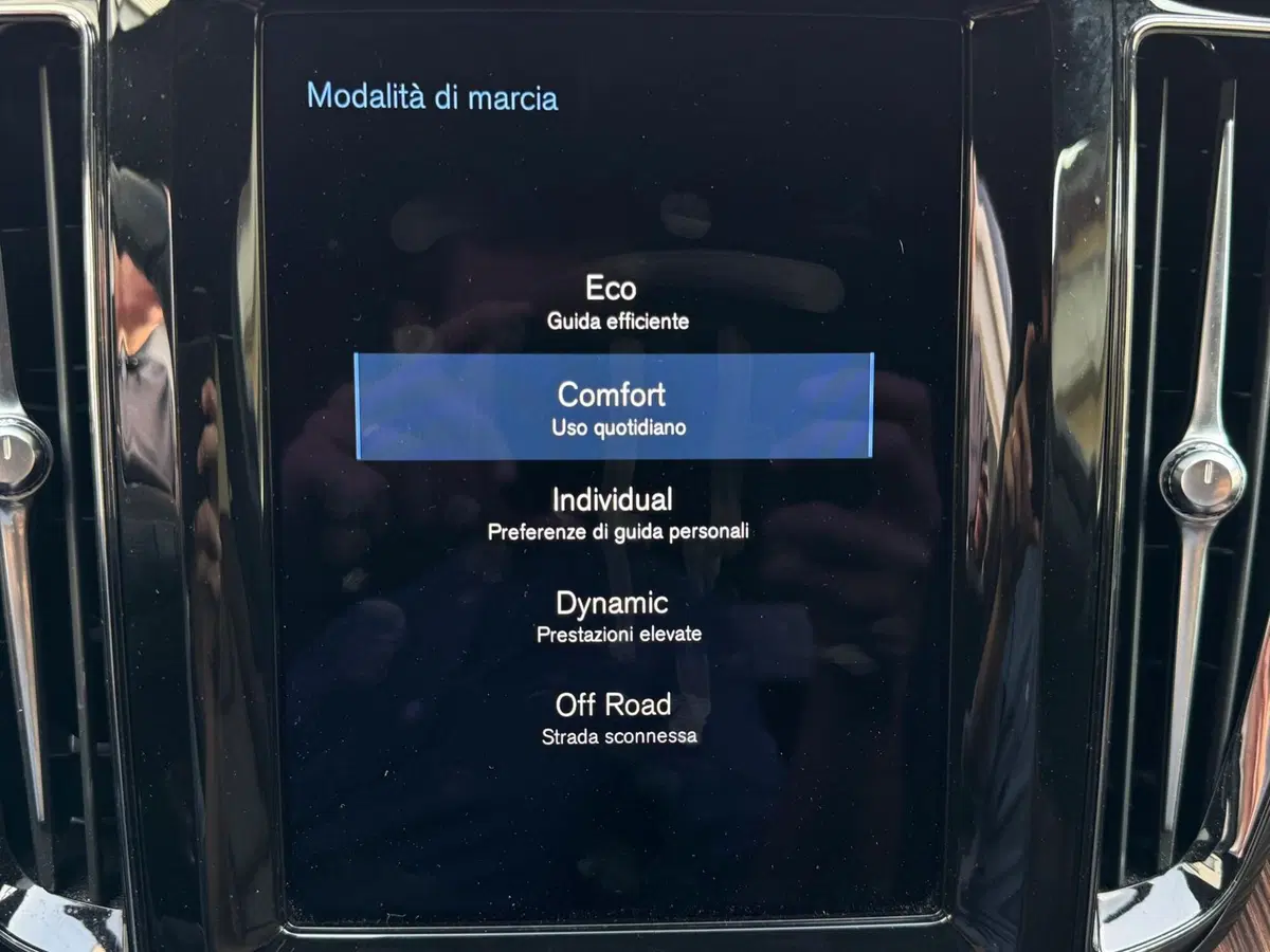 Volvo XC60 usata a Como (13)