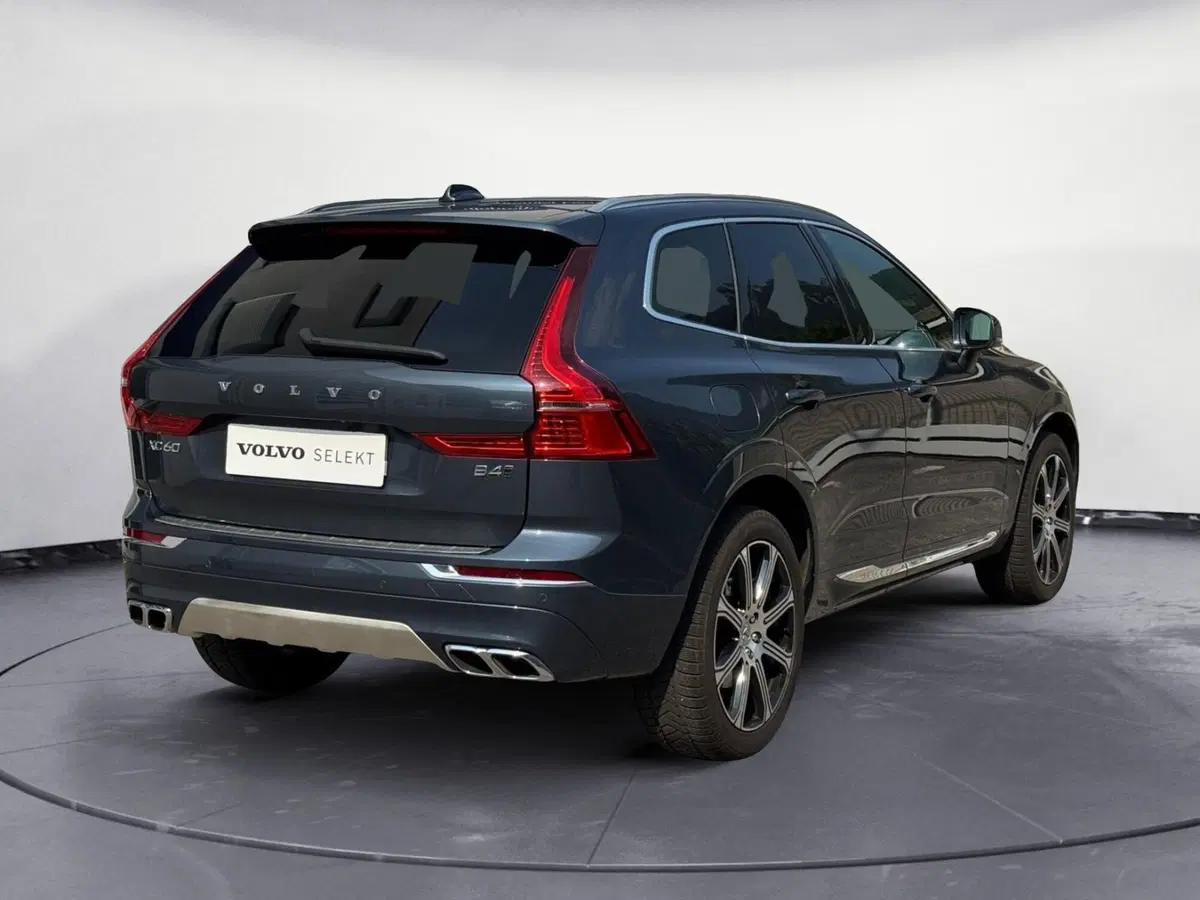 Volvo XC60 usata a Como (6)