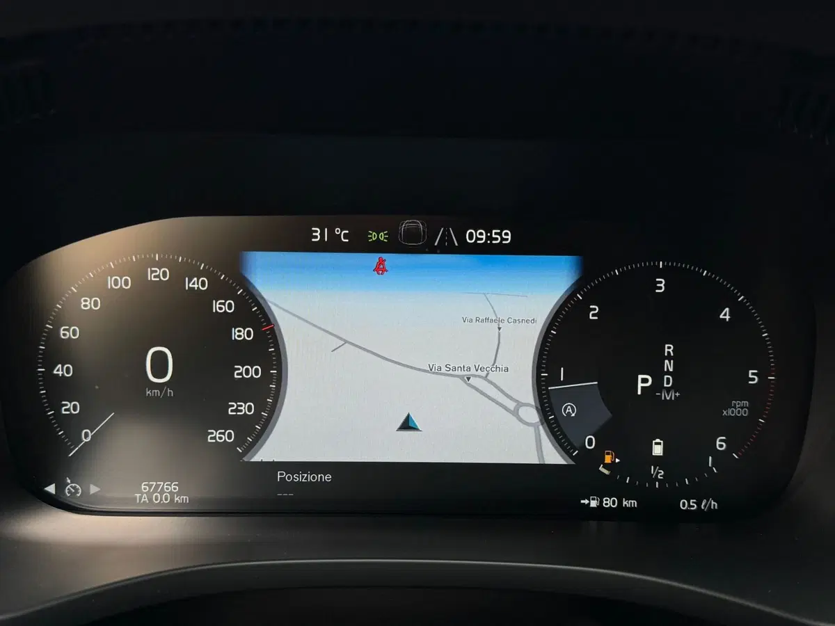Volvo XC60 usata a Como (8)
