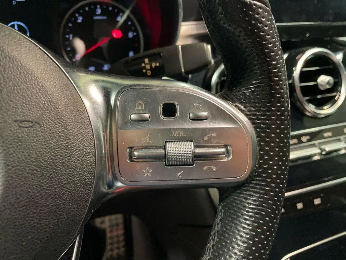 Mercedes-Benz GLC Coupé usata a Ancona (20)
