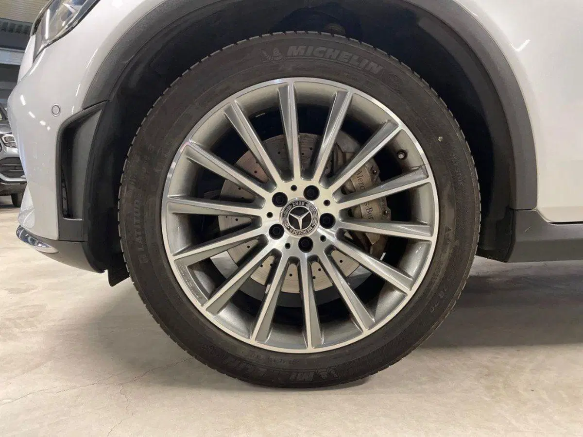 Mercedes-Benz GLC Coupé usata a Ancona (8)
