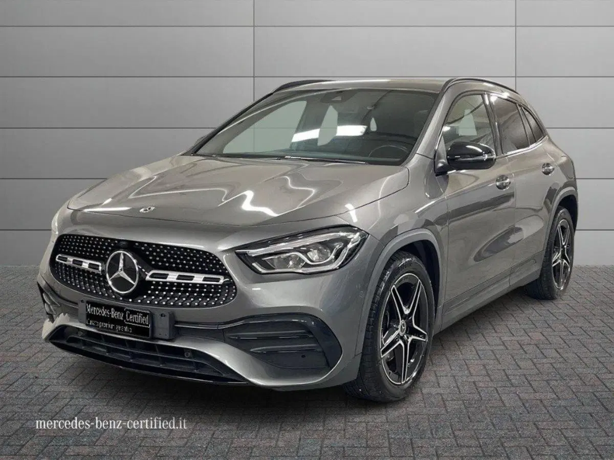 Mercedes-Benz GLA SUV usata a Macerata