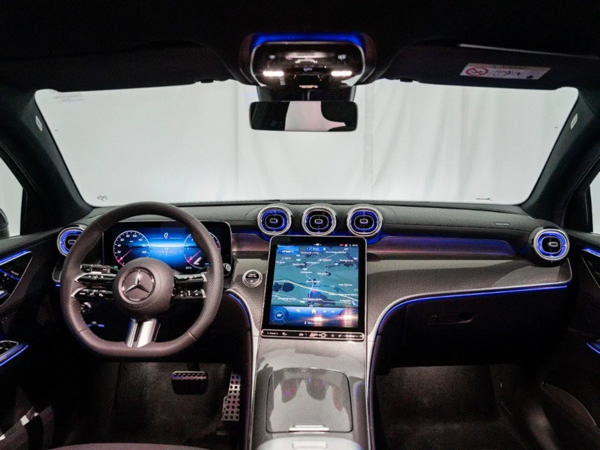 Mercedes-Benz GLC Coupé nuova a Macerata (20)