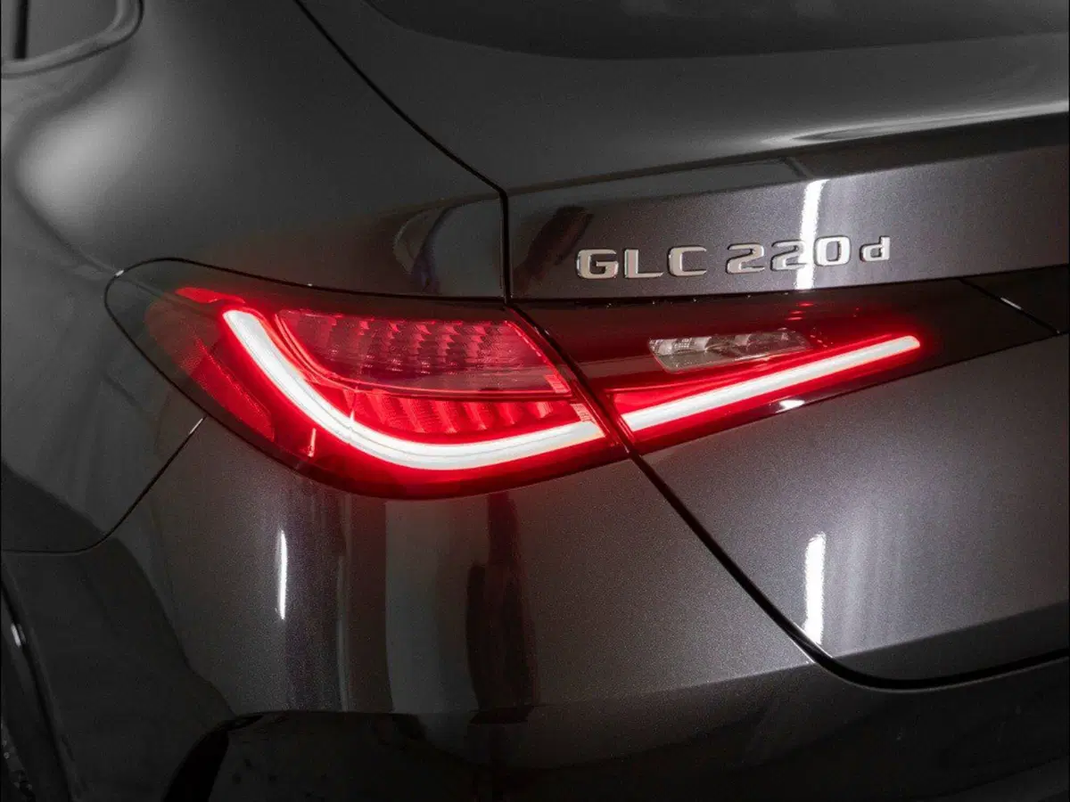 Mercedes-Benz GLC Coupé nuova a Macerata (8)